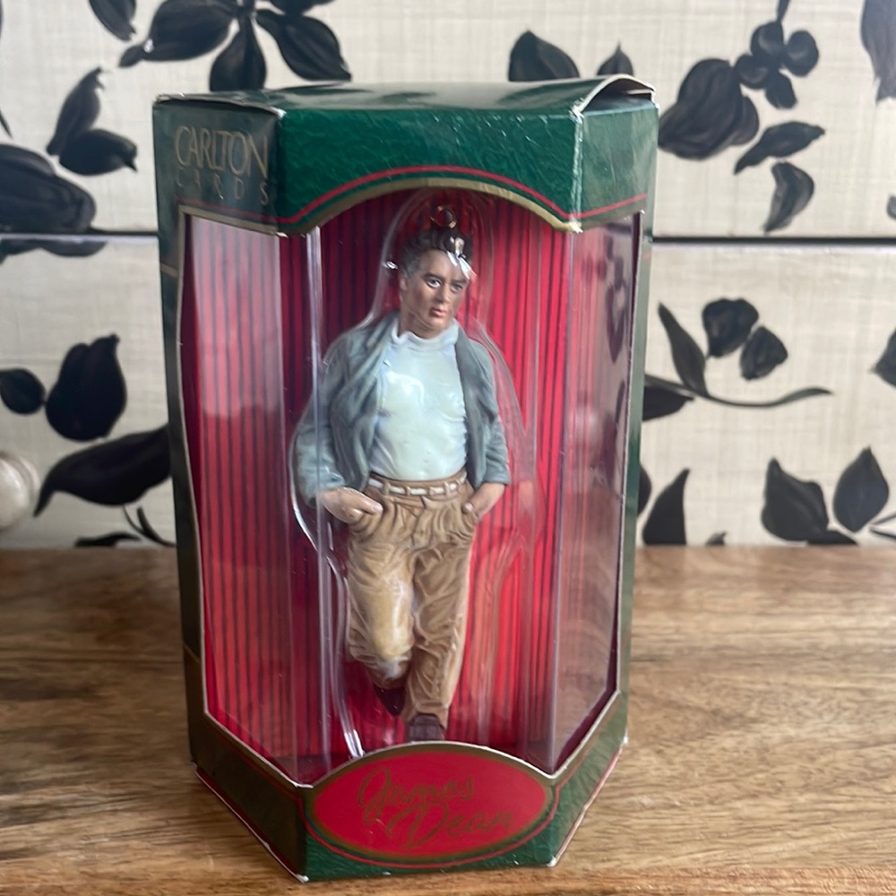 💙James Dean 1998 Heirloom collection from Carlton Cards.